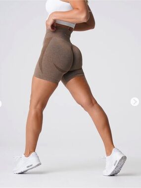 NVGTN Mocha Contour Seamless Shorts - Medium